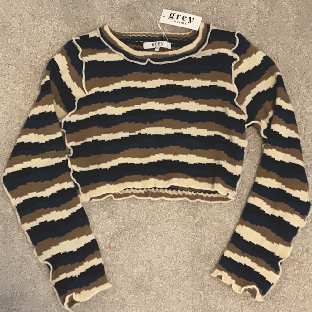 Grey Bandit Cropped Sweater